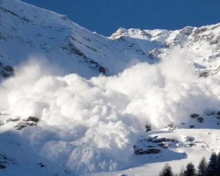 Лавина уби двама мъже в Словакия