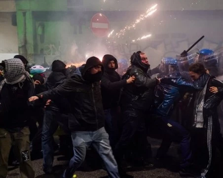 Водни оръдия, сълзотровен газ и арести на протест срещу Олимпиадата в Миланов