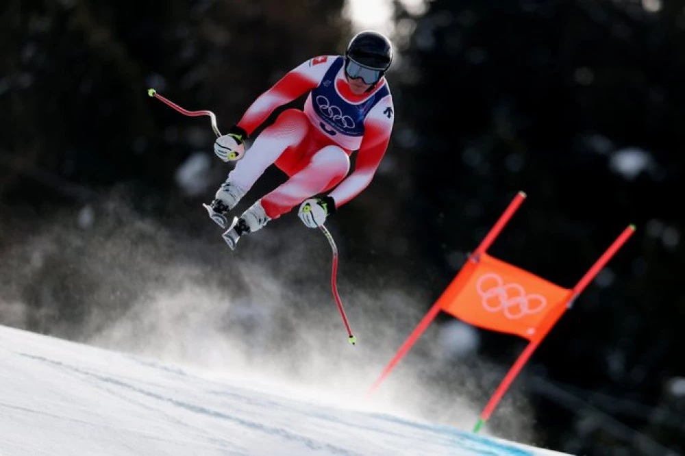 Швейцарец спечели спускането в първото голямо състезание на Зимната Олимпиада