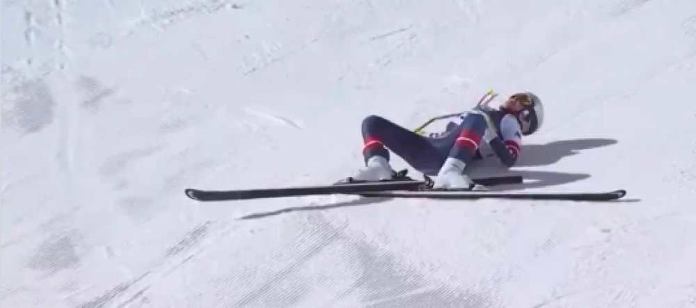 Линдзи Вон приключи олимпийската си мечта след много тежко падане, хеликоптер я откара в болница