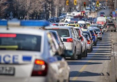 Пешеходец е загинал  след като е бил блъснат от камион