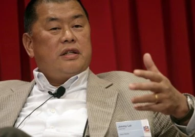 Осъдиха на 20 години затвор медийният магнат от Хонконг Джими Лай