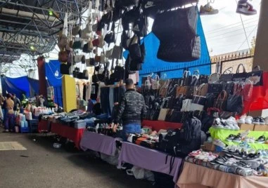 Полицията иззе 132 „маркови стоки на пазара в Пещера, жена е в ареста