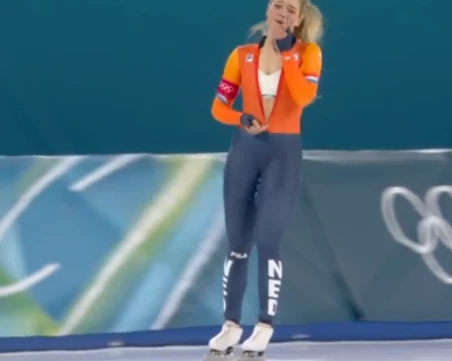 Гаджето на Джейк Пол стана олимпийска шампионка на бързо пързаляне с кънки