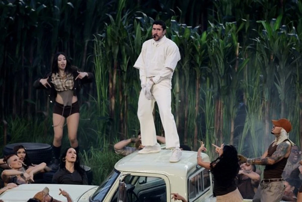 Бед Бъни взриви Супербоул с историческо шоу, латино гордост и силно политическо послание