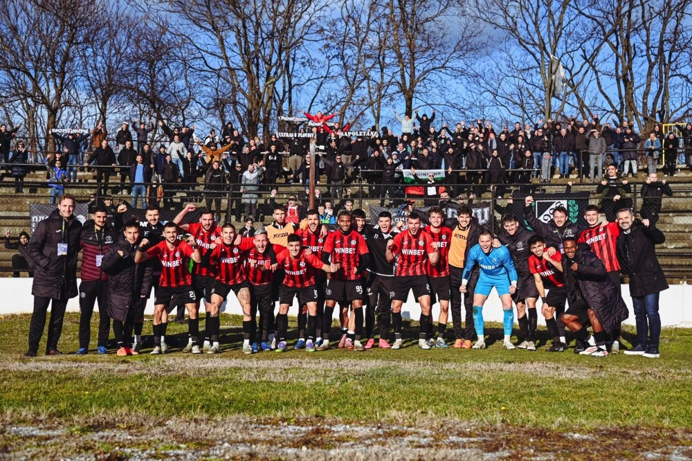 Локо загуби основен бранител за битката с Ботев за Купата