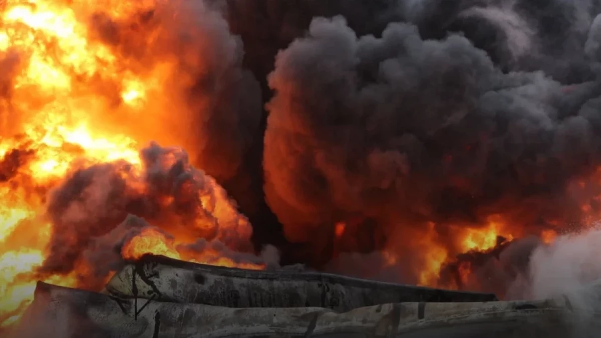При пожар в жилищен блок в центъра на Москва бяха