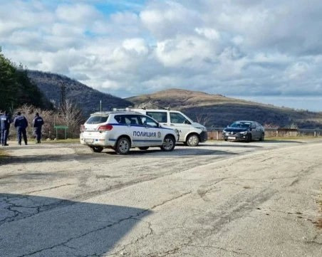 Аутопсиите на жертвите в кемпера при Околчица приключиха: 2 убийства и самоубийство