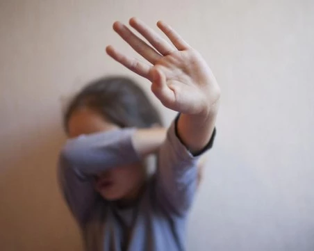 Майка от Сливен обвинява бащата на 5-годишната си дъщеря в блудство