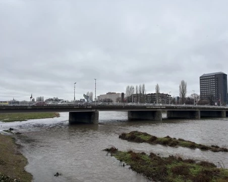 Подмениха мантинели на ключови пътни участъци в Пловдив