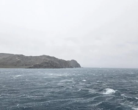 Силна буря удари българската антарктическа експедиция