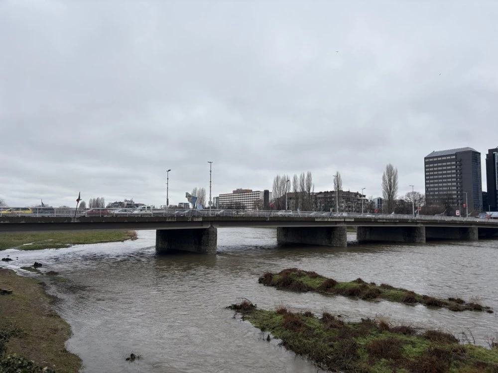 Подмениха мантинели на ключови пътни участъци в Пловдив