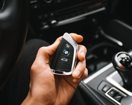 BMW изтегля стотици хиляди автомобили по света заради дефект