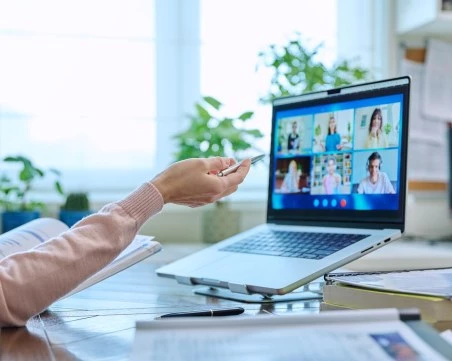 Над 1100 учители от цялата страна ще развиват умения за работа с изкуствен  интелект