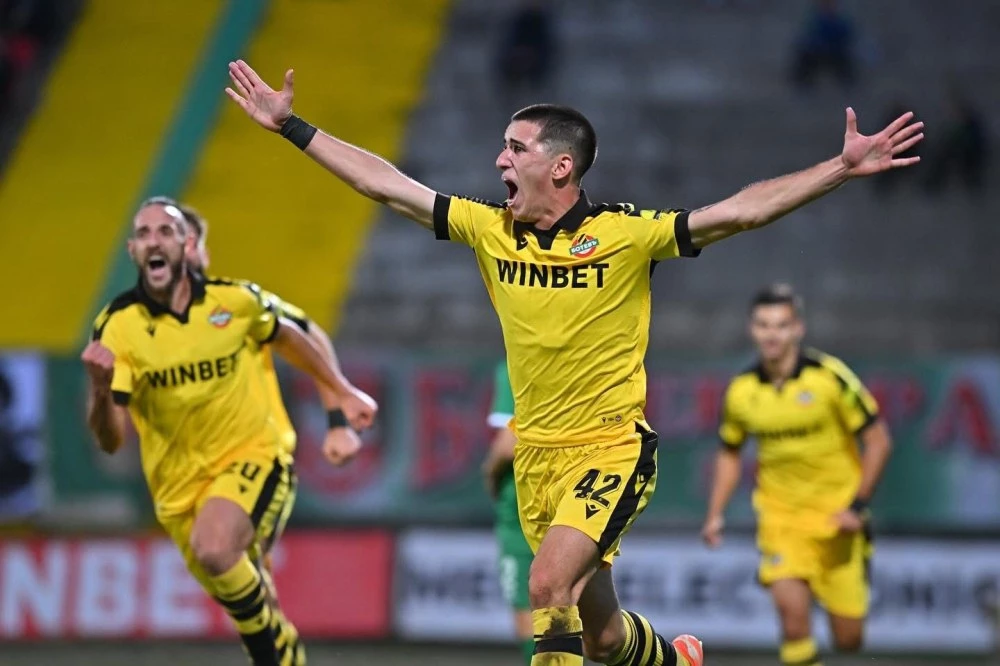 Ботев преподписа с юноша