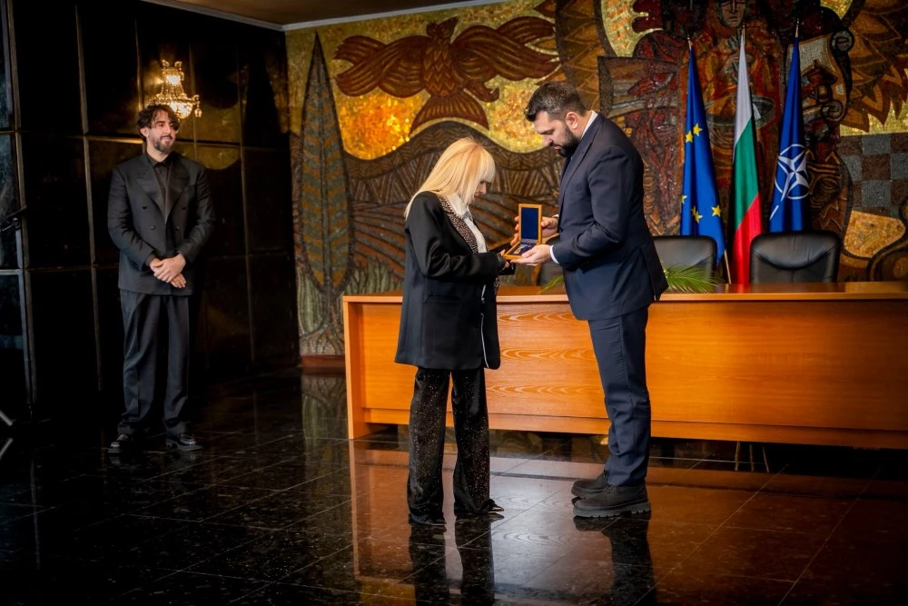 Лили Иванова получи 