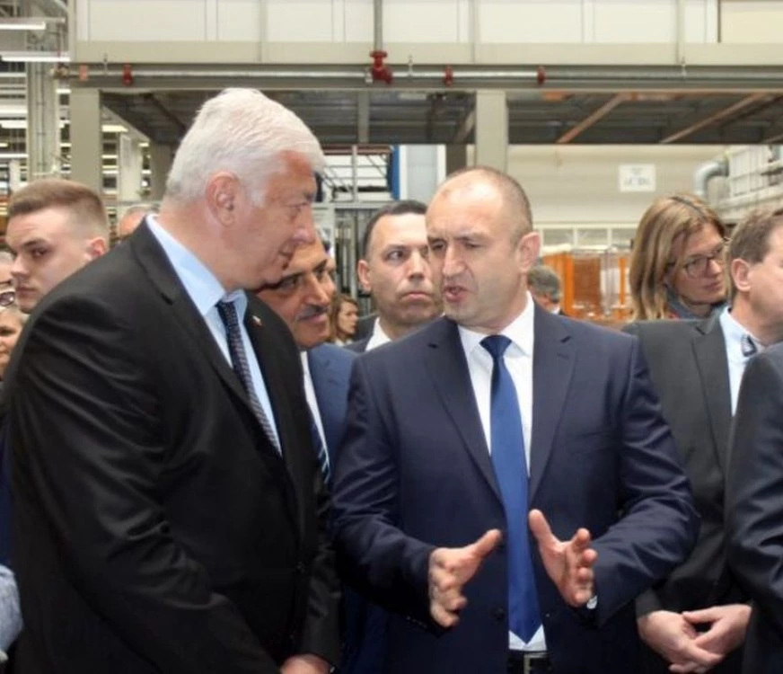 След две години летаргия Зико се събуди в социалните мрежи – случайност или нов политически скок?