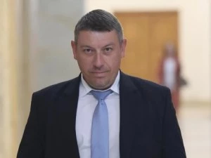 ДАНС не отговори публично имала ли е сътрудници сред мъжете от 