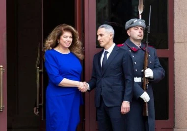 Илияна Йотова връчва днес мандат за съставяне на служебно правителство на Андрей Гюров