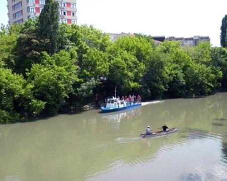 ДНСК: 45 незаконни къщи са построени в държавен имот по поречието на Тунджа