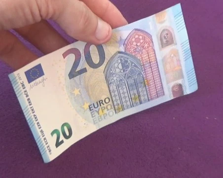 За втори път в Димитровград засякоха фалшиви 20 евро в хипермаркет