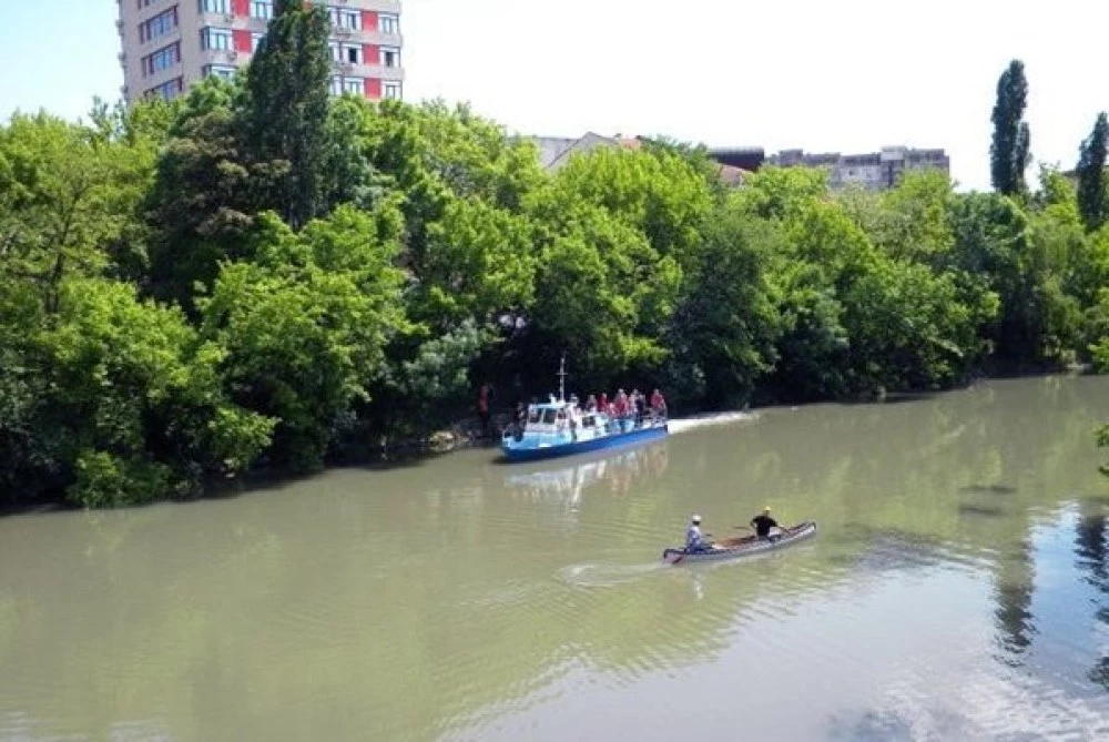 ДНСК: 45 незаконни къщи са построени в държавен имот по поречието на Тунджа