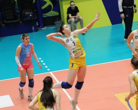 Волейболните шампионки от Марица продължават без грешка в първенството