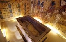 На този ден: Хауърд Картър отваря погребалната камера на фараона Тутанкамон