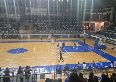 Академик загуби при гостуването си на шампиона