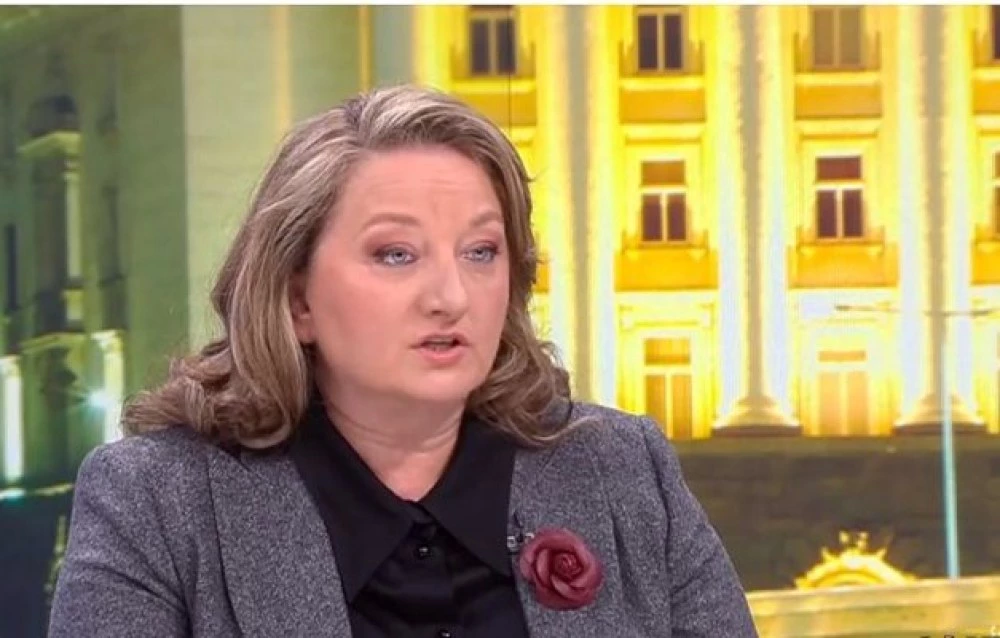 Деница Сачева след слуховете за напускане на Делян Добрев: Никога не си тръгвам, когато е трудно