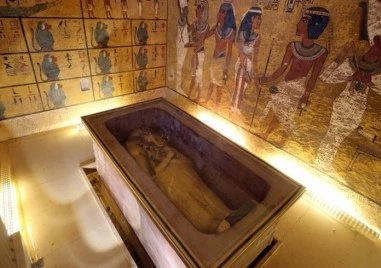 На този ден: Хауърд Картър отваря погребалната камера на фараона Тутанкамон