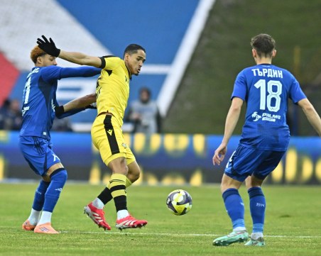 Слаб Ботев не отправи нито един удар на Герена и загуби с класика от Левски