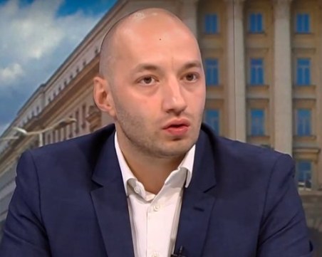 Политологът Димитър Ганев: Румен Радев ще предизвика вълна, но не като ГЕРБ и НДСВ