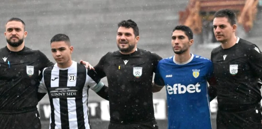 Прекратиха мач на дубъла на Локомотив заради наводнен терен