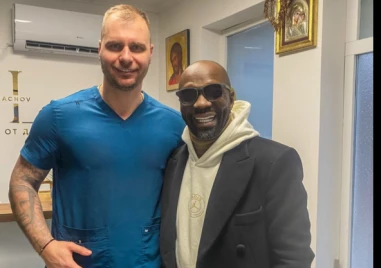 Легендарният френски футболист Клод Макелеле се озова в Пазарджик Това