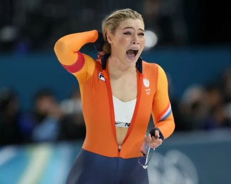 Олимпийска шампионка печели 1 млн. долара от сутиена си