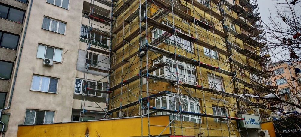 Зам.-кметът Хакъ Сакъбов на проверка и на блок № 190 в „Тракия