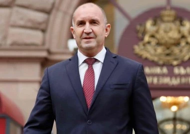 Президентът Румен Радев  2017 2026 г заяви във Facebook че служебният
