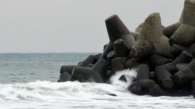 Провежда се спасителна операция по издирването на риболовен кораб в