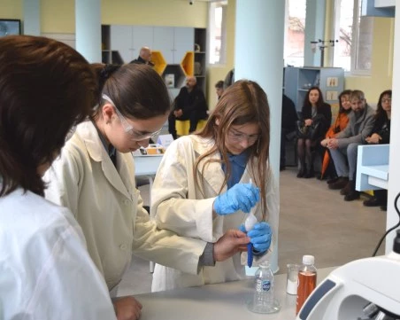 Mладите изобретатели на Царацово вече имат своя СТЕМ център