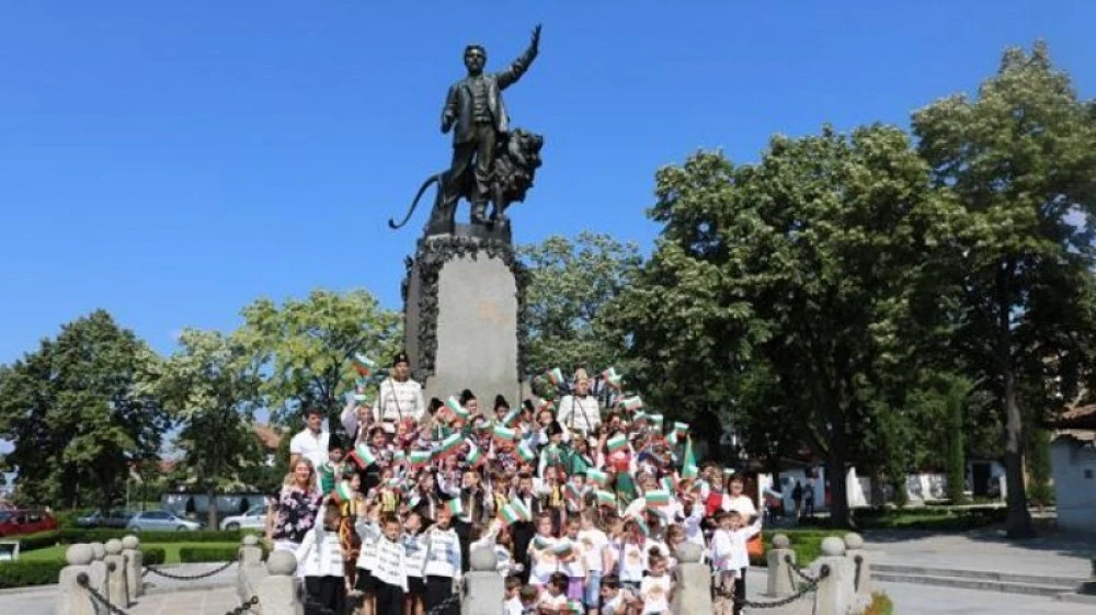 Рая Назарян пристига в Карлово за честванията за Васил Левски, вижте националната програма