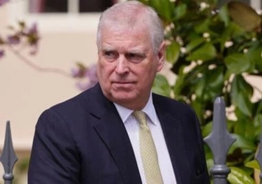 Бившият принц Андрю е в ареста, извършваха обиск в кралските имоти