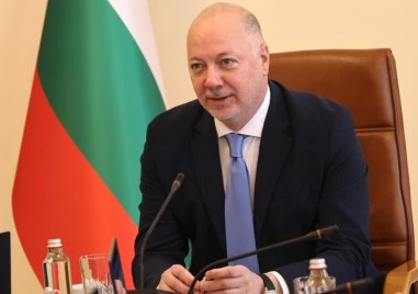 Росен Желязков е освободил всичките си заместник-министри