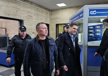 Украинците, произвеждали платки за бойни дронове, остават в ареста