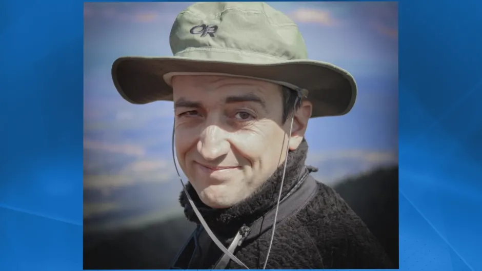 39 членове на култ извършват масово самоубийство, приемайки фенобарбитал - веществото, открито в кръвта на Калушев