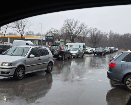 Нерегламентирано паркиране превърна улица в пловдивския район „Източен