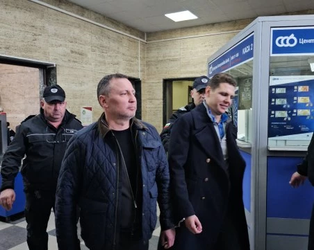 Украинците, произвеждали платки за бойни дронове, остават в ареста