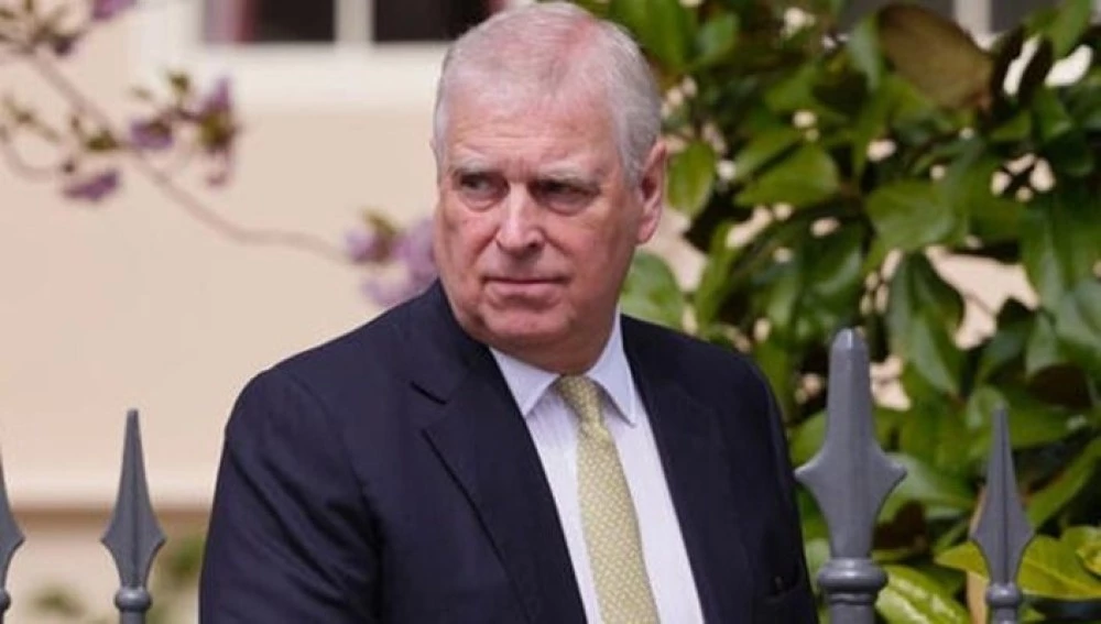 Бившият принц Андрю е в ареста, извършваха обиск в кралските имоти