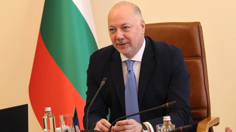 Росен Желязков е освободил всичките си заместник-министри