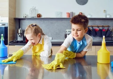 В стремежа си да предпазим децата от болести често стигаме